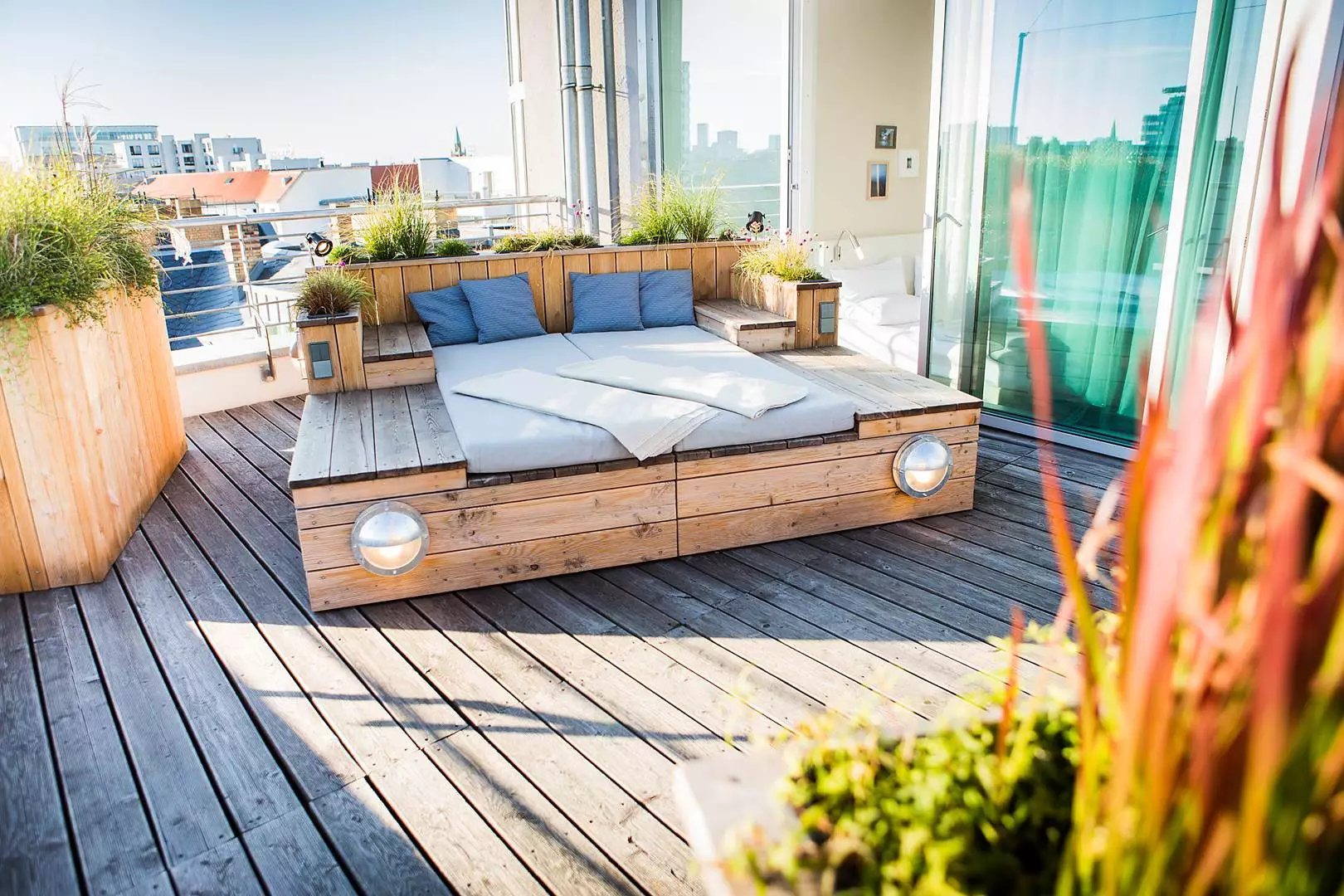 Dachterrasse mit Blick über Berlin
